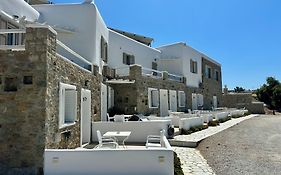 Eleni'S Village Suites